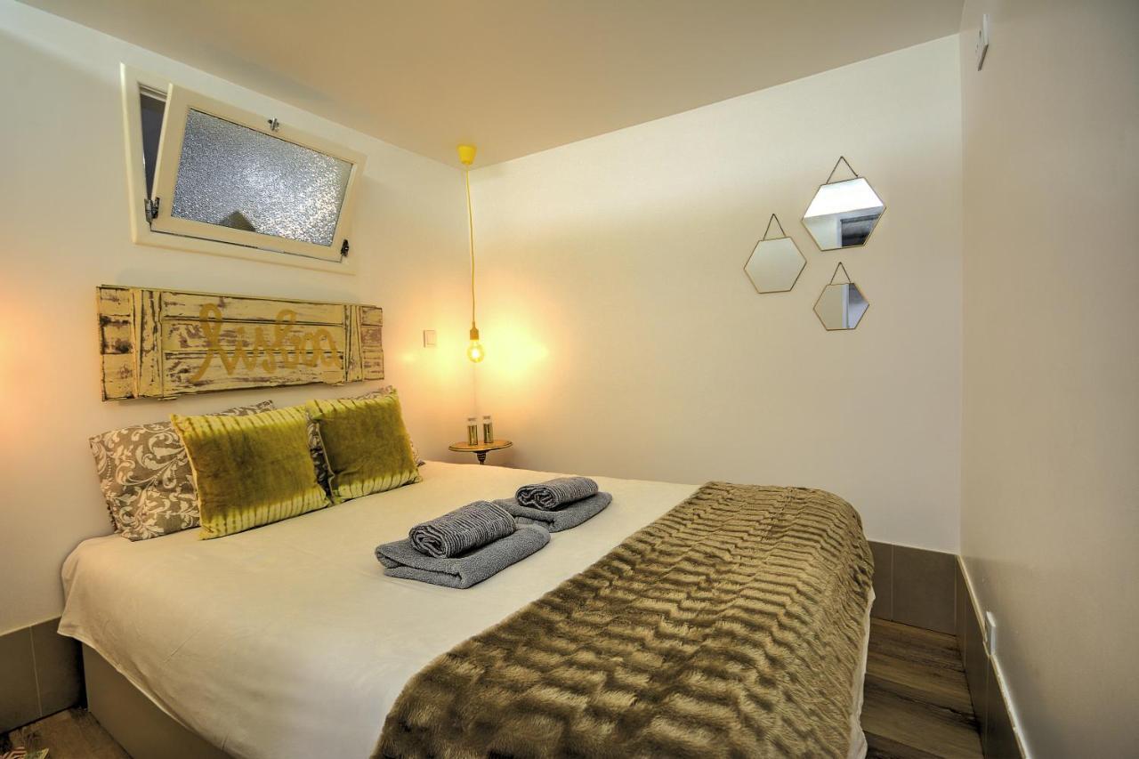 Traditional Apartment With A Terrace, Ac And Fast Internet Lisboa Extérieur photo