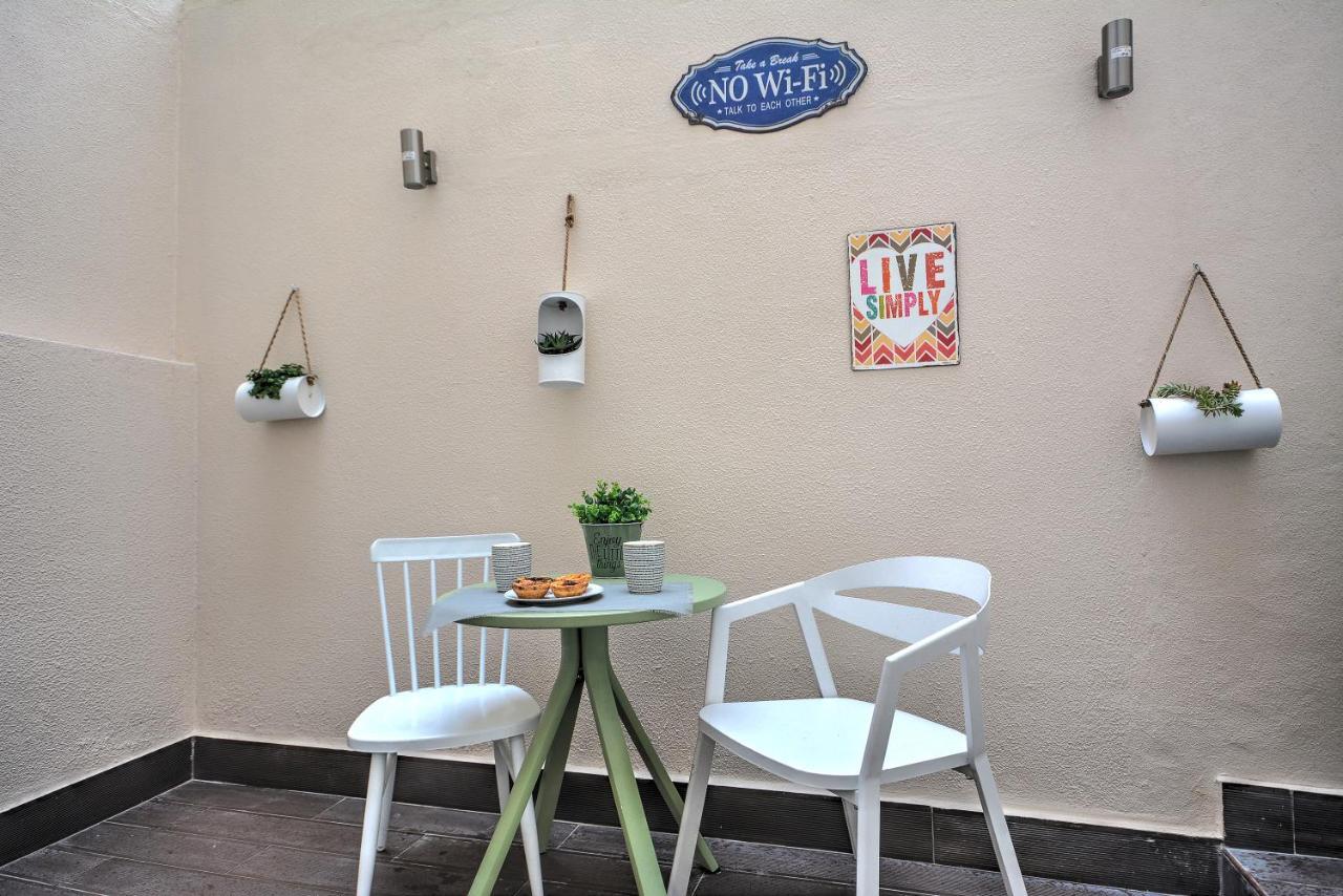Traditional Apartment With A Terrace, Ac And Fast Internet Lisboa Extérieur photo